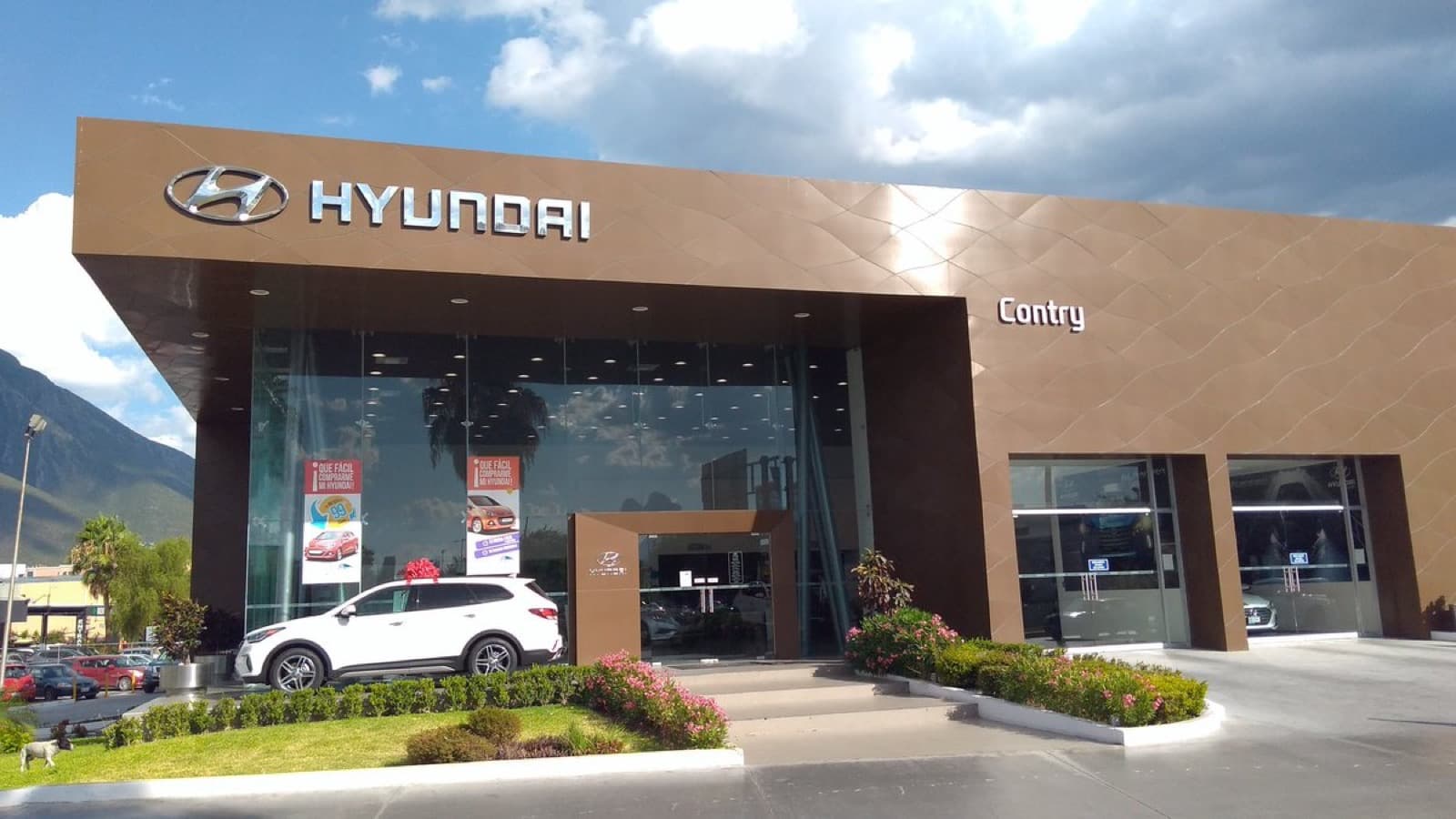Fachada de Hyundai Contry