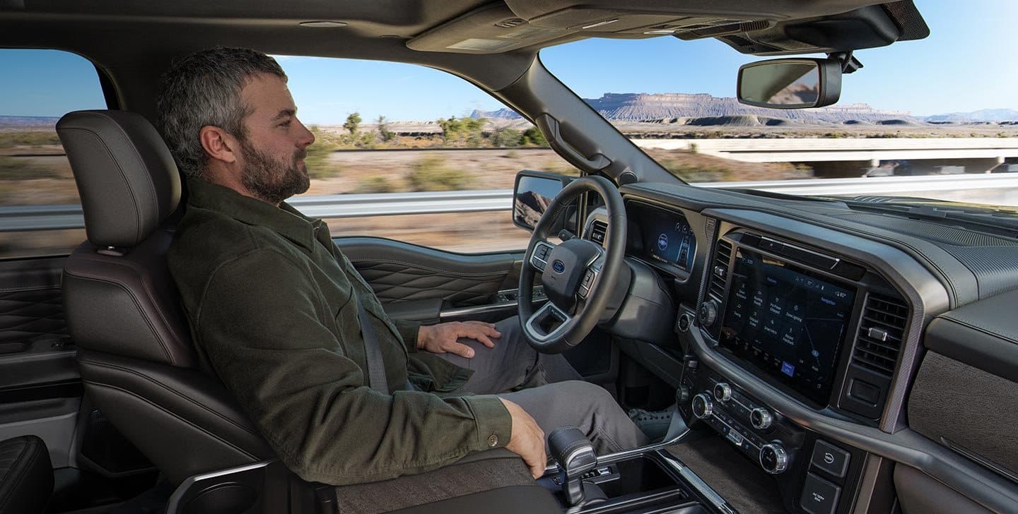 Ford Lobo Platinum Plus HEV — vista 5