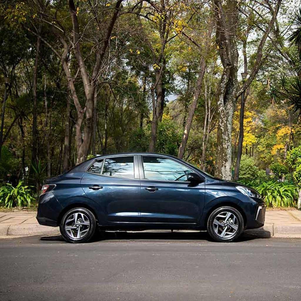 Hyundai Grand i10 Sedán — vista 2