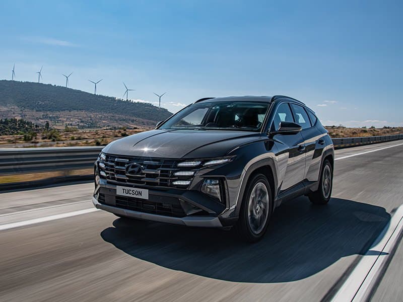 Hyundai Tucson Híbrida — vista 2